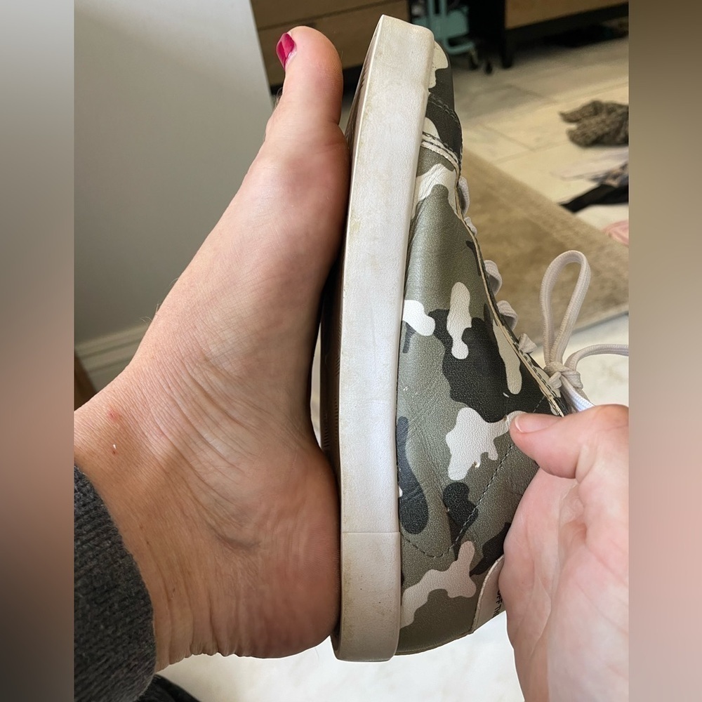 OTBT, Off the Beaten Track, Court, camouflage sneakers women’s 6.5 - Picture 8 of 9
